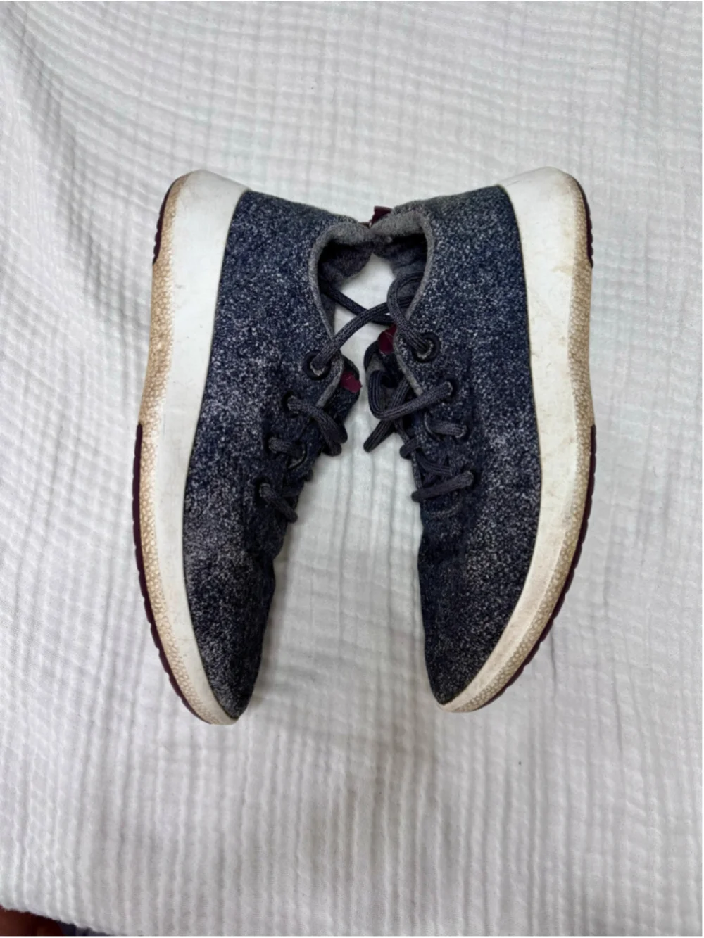 Men’s Allbirds Wool Runners Sneakers Black and White size 9
